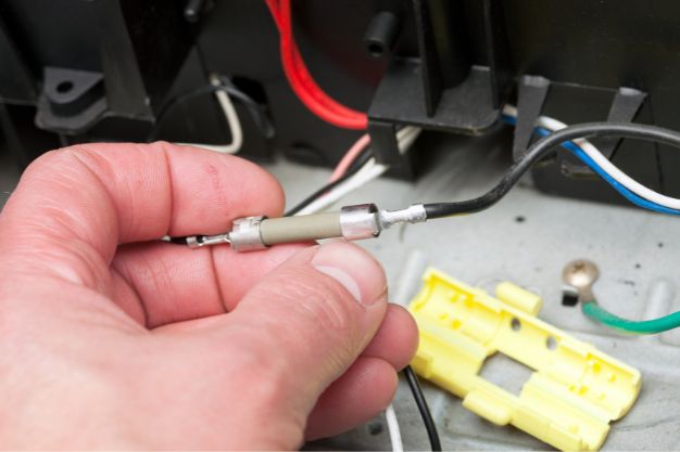 imagem de onde fica o fusivel do microondas